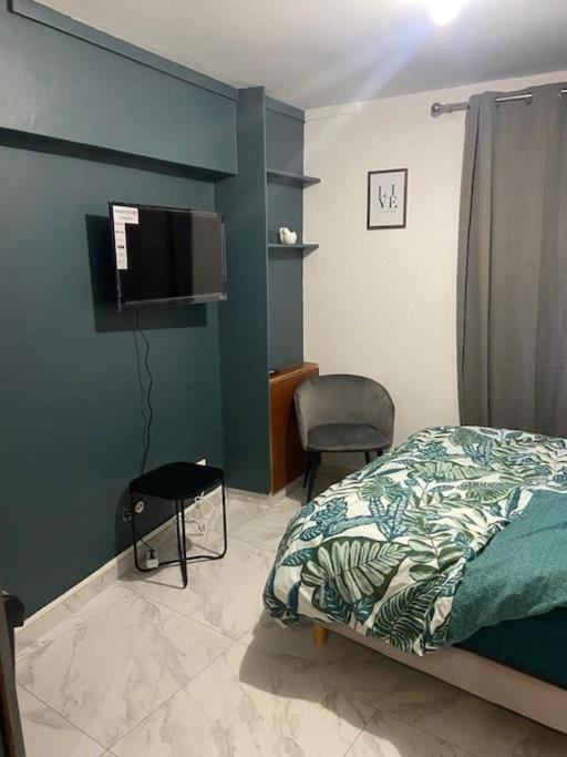 Charmant Studio Dans Maison Apartment Sarcelles Exterior foto
